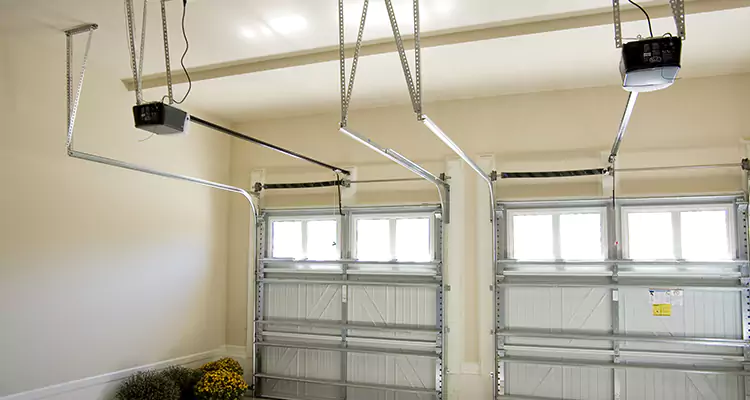 Residential Emergency Garage Door Repair in Concord, CA